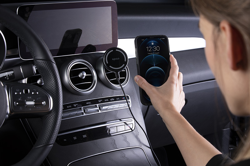 Epico Magnetic Wireless Car Charger (MagSafe compatible) 15W/10W/7,5W + 18W QC- space gray